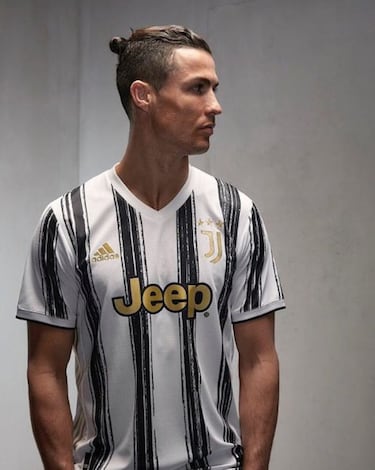 El conjunto italiano junto con la marca deportiva Adidas ha presentado la que será la nueva camiseta para la temporada 20/21. Una combinación de tradición, arte, elegancia, excelencia e innovación según el propio club. 