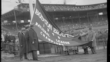 What is a pennant in baseball? Who wins it Major League Baseball?