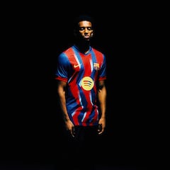 La cuarta equipación del Barça rinde homenaje a la ovación de Ronaldinho en el Bernabéu