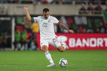 Luis Chávez en su partido con selección