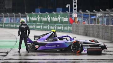 Antonio da Costa, tras un accidente con el Porsche en Berlín.