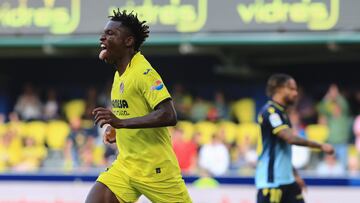 VILLARREAL (CASTELLÓN), 24/05/2023.- El delantero senegalés del Villarreal Nicolas Jackson celebra el gol conseguido ante el Cádiz durante el partido de LaLiga disputado en el estadio de La Cerámica. EFE/Domenech Castelló
