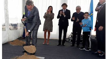 Carlos Mouriño, durante el acto de colocación de la primera piedra de la Ciudad Deportiva del Celta en Mos.
