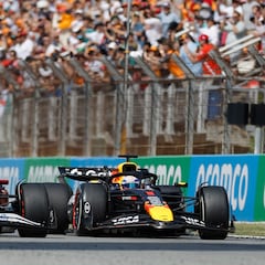 Red Bull falla y Verstappen la lía, Alonso inventa dos puntos