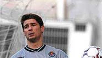 "Es difícil parar una falta a Beckham"