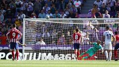 Penalti fallado por Sandro en el Valladolid-Atl&eacute;tico.