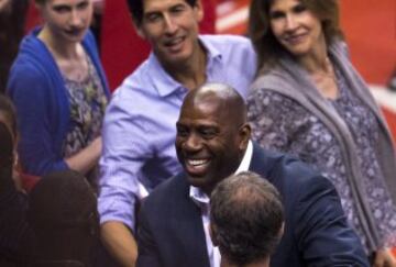 Magic Johnson vio en directo al equipo en el que puede irrumpir el grupo inversor en el que él participa.