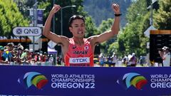 Eugene (United States), 15/07/2022.- Toshikazu Yamanishi of Japan crosses the finish line winning the Men's 20km Race Walk at the World Athletics Championships Oregon22 at Hayward Field in Eugene, Oregon, USA, 15 July 2022. (Mundial de Atletismo, marcha, Japón, Estados Unidos) EFE/EPA/Etienne Laurent
