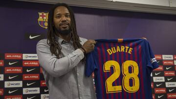 BALONMANO 2018-2019
 Presentaci&oacute;n de Gilberto Duarte como nuevo jugador del FC Barcelona Lassa.
 
 
 
 Foto: Rodolfo Molina
 
 