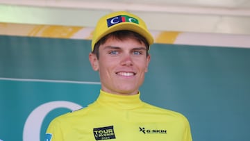 Pablo Torres, con el maillot de líder en el Tour del Porvenir.