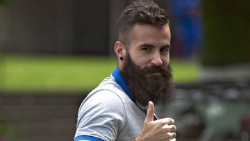 Marc Crosas a Arbeloa: "Ten dignidad. Deber¨ªas tener prohibido hablar de los ¨¢rbitros"