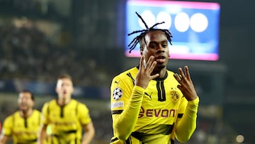 Soccer Football - Champions League - Club Brugge v Borussia Dortmund - Jan Breydel Stadium, Bruges, Belgium - September 18, 2024 Borussia Dortmund's Jamie Bynoe-Gittens celebrates scoring their first goal REUTERS/Yves Herman