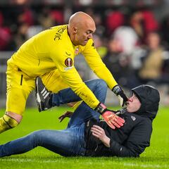 Dmitrovic regresa al estadio de sus pesadillas y de la profecía sevillista