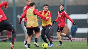 Un momento del primer entrenamiento de la semana del Mirandés.