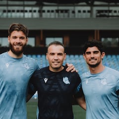 Caleta-Car y Guedes entran en la convocatoria de la Real, mientras que cinco jugadores causan baja