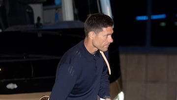 28/09/2025 PREVIA CHAMPIONS LEAGUE
KAIRAT ALMATY - REAL MADRID
VIAJE LLEGADA ALMATY KAZAJISTAN MALETA TRAJE OFICIAL XABI ALONSO