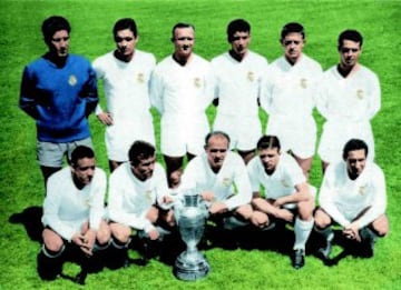 En la imagen el equipo que ganó la Copa de Europa de 1960. De pie: Domínguez, Marquitos, Santamaría, Pachín, Vidal y Zárraga. Agachados: Canario, Del Sol, Di Stéfano, Puskas y Gento. 