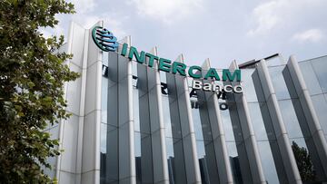 The Intercam bank logo is pictured in one of its branches, in San Pedro Garza Garcia, Mexico, June 27, 2025. REUTERS/Daniel Becerril