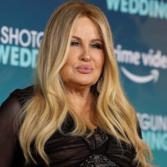 Jennifer Coolidge makes an iconic TikTok debut with help from Jennifer Lopez
