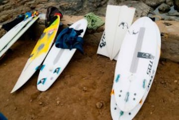 El Mundial de Surf Maui and Sons Arica Pro Tour 2015 , organizado por la Federación internacional de Surf, reune a 60 de los mejores raiders de todo el mundo. Ellos esperan domar la peligrosa ola “El Gringo” que rompe sobre las rocas, lo que la convierte en la competencia mas peligrosa en el circuito mundial.