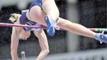 Naroa Agirre, recordwoman en pértiga.