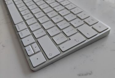 Apple patenta un Magic Keyboard con MacOS integrado