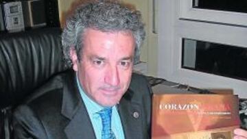 <b>SU CAPÍTULO. </b>Tras firmar un libro sobre la historia del club, Mora liderará el Concurso.