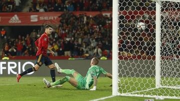 Morata marca a Suecia en La Cartuja el gol que clasificó a España para el Mundial de Qatar.