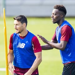Aduriz se incorpora al grupo