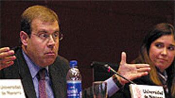 <b>EN ACCIÓN</b>. Tomás Guasch cree que el fútbol tiene un serio problema.