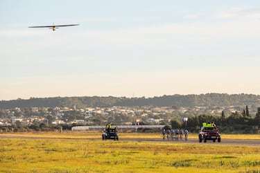 Lo nunca visto: el Red Bull Bora hace despegar un avión en Mallorca