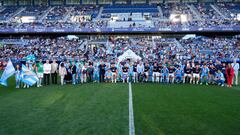 24/05/24 MALAGA 120 ANIVERSARIO 
PARTIDO LEYENDAS AMISTOSO 
LEYENDAS DEL MALAGA - SELECCION VETERANOS AFE 
FOTO FAMILIA