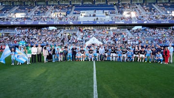 24/05/24 MALAGA 120 ANIVERSARIO
PARTIDO LEYENDAS AMISTOSO
LEYENDAS DEL MALAGA - SELECCION VETERANOS AFE
FOTO FAMILIA