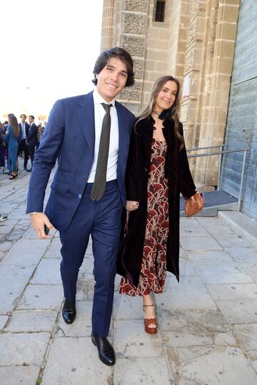 Maria Pombo y Pablo Castellano en la boda de Carlos Ezpeleta y Lidia Ac¨ªn en la Catedral de Jerez a 19 de Noviembre de 2022 en Jerez de la Frontera (Espa?a).