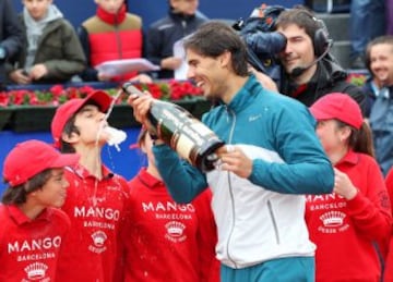 Ganó a Nicolás Almagro por 6-4 y 6-3.