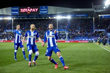 Edgar Méndez resolvió un ataque local ante los valencianistas con un derechazo seco que igualaba la contienda. Los babazorros salvaban de esa manera un punto en la visita del Valencia. 