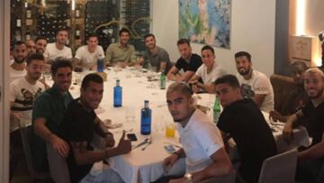 Jugadores del Valencia en una comida de equipo.