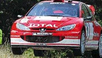 <b>CAMBIO DE EQUIPO.</B> Richard Burns pasará de Peugeot a Subaru.