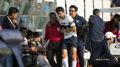 Alejandro Arribas siendo retirado de la cancha tras la lesi&oacute;n en el Estadio Azul 