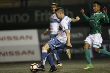 Futbol, Audax vs Universidad Catolica.
Decima fecha, cmapeonato de Clausura 2016/17.
El jugador de Universidad Catolica Ricardo Noir, centro, marca su gol contra Audax durante el partido de primera division disputado en el estadio Bicentenario La Florida de Santiago, Chile.
16/04/2017
Andres Pina/Photosport
************

Football, Audax vs Universidad Catolica.
10th date, Clousure Championship 2016/17
Universidad Catolica's player Ricardo Noir, center, scores against Audax during the first division football match held at the Bicentenario La Florida stadium in Santiago, Chile.
16/04/2017
Andres Pina/Photosport