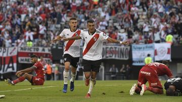 BUENOS AIRES, ARGENTINA - FEBRUARY 24: Matias Suarez (C) of River Plate celebrates with teammate Rafael Santos Borre (L) after scoring the second goal of his team during a match between River Plate and San Martin de Tucuman as part of Superliga 2018/19 at Estadio Monumental Antonio Vespucio Liberti on February 24, 2019 in Buenos Aires, Argentina. (Photo by Gustavo Garello/Jam Media/Getty Images)