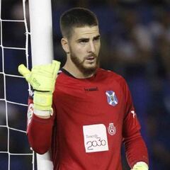 Carlos Abad, cedido al Córdoba tras renovar con el Tenerife