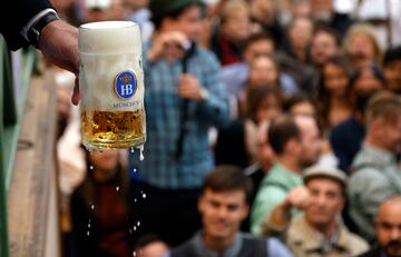 Desde el sábado 17 de septiembre hasta el 3 de octubre se celebrará el Oktoberfest 2022, una de las fiestas más populares mundo. Es la celebración por excelencia de los amantes de la cerveza y la comida bávara.