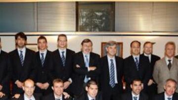 <b>CAMPEONES. </b>Lissaveztky recibió a la Selección de fútbol sala.