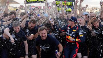 Red Bull celebra su t¨ªtulo de constructores en Jap¨®n.