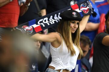 Las aficionadas más guapas en las gradas de la Eurocopa 2016