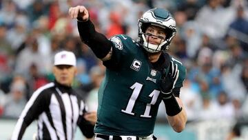 PHILADELPHIA, PA - OCTOBER 29: Carson Wentz #11 of the Philadelphia Eagles passes in the fourth quarter against the San Francisco 49ers on October 29, 2017 at Lincoln Financial Field in Philadelphia, Pennsylvania. Elsa/Getty Images/AFP
== FOR NEWSPAPERS, INTERNET, TELCOS & TELEVISION USE ONLY ==