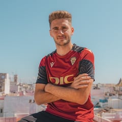 Robert Navarro ya luce como cadista