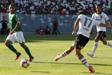 Futbol, Futbol, Colo Colo vs Audax Italiano. 
Segunda fecha, campeonato de Clausura 2016/17.
El jugador de Colo Colo Gabriel Suazo convierte un gol contra Audax Italiano durante el partido de primera division disputado en el estadio Monumental de Santiago, Chile.
12/02/2017
Marcelo Hernandez/Photosport
*************

Football, Colo Colo vs Audax Italiano.   Second date, Closure Championship 2016/17.
Colo Colo's player Gabriel Suazo scores against Audax Italiano during the first division football match held at the Monumental stadium in Santiago, Chile.
12/02/2017.
Marcelo Hernandez/Photosport