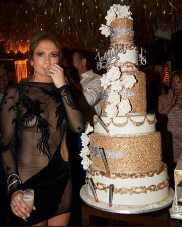 Jlo y Alex Rodríguez celebran sus cumpleaños juntos en Miami